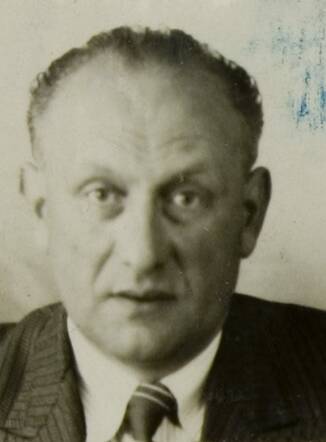 Bron: Stadsarchief Amsterdam Marktvergunning   Gerson Casseres 17-9-1895  11-6-1943 kaart 012975_002