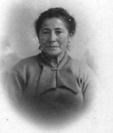 Bron: Stadsarchief Amsterdam Marktvergunning   Grietje Sluis 11-7-1870  18-1-1941 kaart 4-10-1924  kaart nr 745-14032