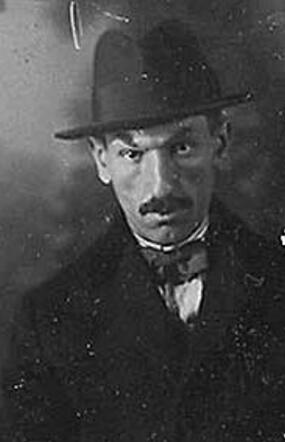 Bron: Stadsarchief Amsterdam Marktvergunning   Hijman Bobbe 13-5-1891  14-9-1942 kaart dd 1-12-1922  kaart nr 745-5735