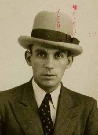 Bron: Stadsarchief Amsterdam Marktvergunning   Izak van Cleef 18-6-1901  2-7-1943 kaart 012997_002