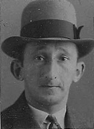 Bron: Stadsarchief Amsterdam Marktvergunning   Jacob Bartels 27-2-1894 Asd kaart dd 9-9-1935  kaart 745-5183