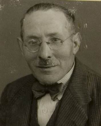 Bron: Stadsarchief Amsterdam Marktvergunning   Jacob Casseres 15-4-1878  24-9-1942  kaart 012976_002