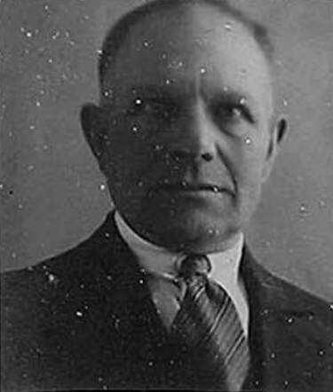 Bron: Stadsarchief Amsterdam Marktvergunning   Jacob Schaap 26-8-1881  26-3-1943 kaart dd 20-7-1931 kaart nr 745-3533