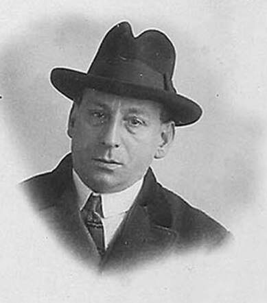 Bron: Stadsarchief Amsterdam Marktvergunning   Jacques Goedkind 31-10-1874  18-9-1931 kaart dd 12-10-1925 kaart nr 745-8212