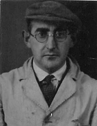 Bron: Stadsarchief Amsterdam Marktvergunning   Jacques Wolf  26-9-1909  31-3-1943