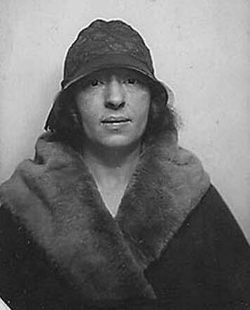 Bron: Stadsarchief Amsterdam Marktvergunning   Jansje Cohen-Leeger 25-7-1896  10-9-1943 kaart dd 14-4-1930  kaart nr 745-7920