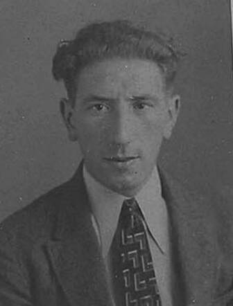 Bron: Stadsarchief Amsterdam Marktvergunning   Joseph Gobets 19-7-1903 kaart dd 1-1-1935 kaart nr 745-8179