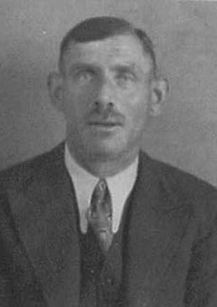 Bron: Stadsarchief Amsterdam Marktvergunning   Joseph Ritmeester 27-7-1880  21-9-1942 kaart dd 1-1-1935  kaart nr 745-18500v