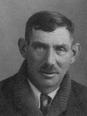 Bron: Stadsarchief Amsterdam Marktvergunning   Joseph Ritmeester 27-7-1880  21-9-1942 kaart dd 1-1-1935  kaart nr 745-18500v
