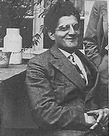 Bron: Stadsarchief Amsterdam Marktvergunning   Joseph van Gelder 18-6-1900 kaart dd 20-2-1933 nr 745-7807