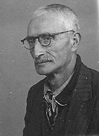 Bron: Stadsarchief Amsterdam Marktvergunning   Levie Nikkelsberg 5-10-1879  4-6-1943