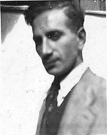 Bron: Stadsarchief Amsterdam Marktvergunning   Levie van Kolm  18-2-1913  27-2-1945