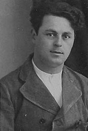 Bron: Stadsarchief Amsterdam Marktvergunning   Louis Meljado 30-7-1903  16-7-1943  kaart dd 1-4-1933 kaart nr 745-11285