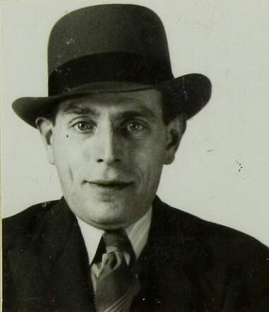 Bron: Stadsarchief Amsterdam Marktvergunning   Marcus Reens 4-4-1900 23-3-1971 kaart nr 015148_002