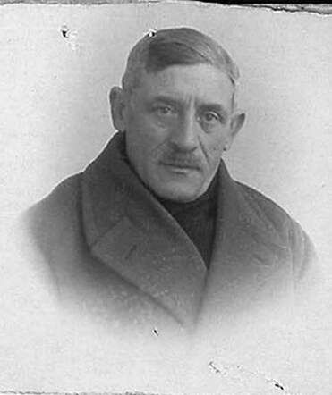 Bron: Stadsarchief Amsterdam Marktvergunning   Michiel Levi 28-10-1872  7-12-1942