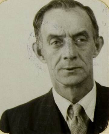 Bron: Stadsarchief Amsterdam Marktvergunning    Mozes Cohen 31-12-1888 17-9 -1942  kaart 013028_002