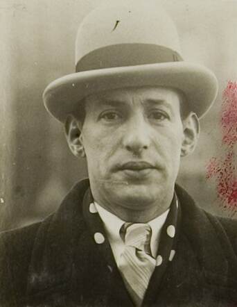 Bron: Stadsarchief Amsterdam Marktvergunning   Mozes van Cleef 3-5-1904  21-5-1943 kaart 013001_002
