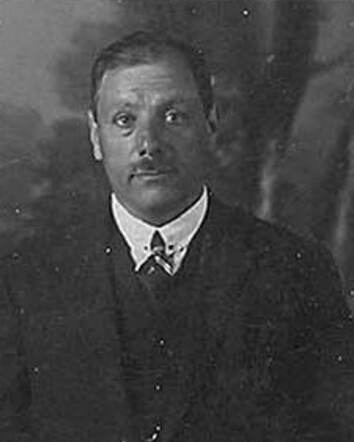 Bron: Stadsarchief Amsterdam Marktvergunning   Nathan Ketellapper 21-1-1887  8-10-1942  kaart dd 7-3-1932  kaart nr 745-9625