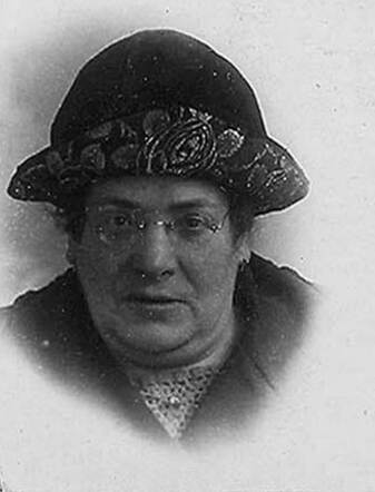 Bron: Stadsarchief Amsterdam Marktvergunning   Rachel Overste-Halmans  7-11-1887  26-3-1943
