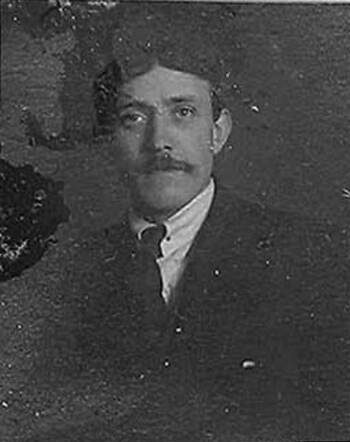 Bron: Stadsarchief Amsterdam Marktvergunning   Raphael van Weren 1-11-1889  28-9-1942