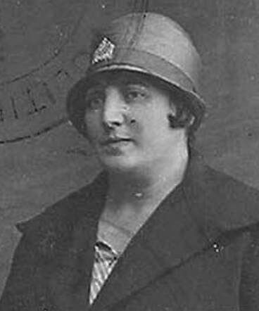 Bron: Stadsarchief Amsterdam Marktvergunning   Rebecca Meljado-Duijts 1-4-1894  31-1-1944 kaart dd 8-11-1937  kaart nr 745-11289