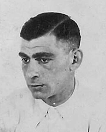 Bron: Stadsarchief Amsterdam Marktvergunning   Salomon van den Berg  11-8-1903  7-5-1943 kaart  745-19541v