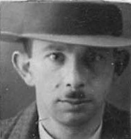 Bron: Stadsarchief Amsterdam Marktvergunning   Salomon van der Sluis 29-11-1902  29-2-1944  kaart dd 8-7-1931