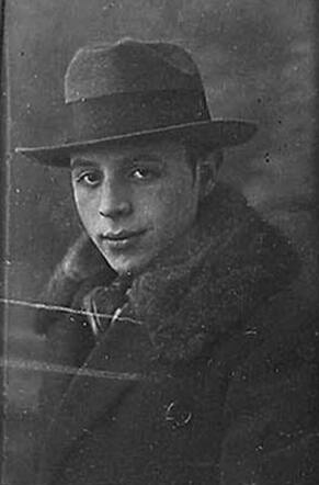 Bron: Stadsarchief Amsterdam Marktvergunning   Samuel Mullem 10-3-1904  13-8-1943
