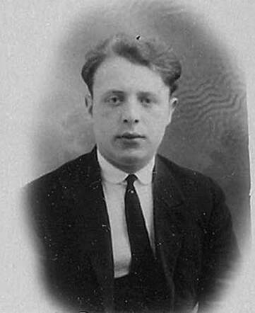 Bron: Stadsarchief Amsterdam Marktvergunning   Samuel Mullem 10-3-1904  13-8-1943