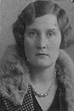 Bron: Stadsarchief Amsterdam Marktvergunning   Sara Geertruida Bodemeijer 10-2-1903 Asd echtgenote van  Jacob Bartels 27-2-1894 kaart dd 9-9-1935  kaart 745-5183