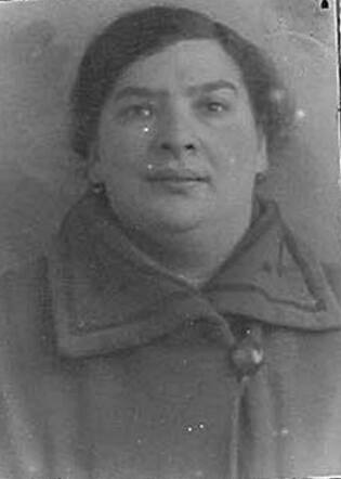Bron: Stadsarchief Amsterdam Marktvergunning   Sara Santen-Waas 27-7-1888 11-6-1943 kaart dd 31-3-1924 kaart nr 745-13451