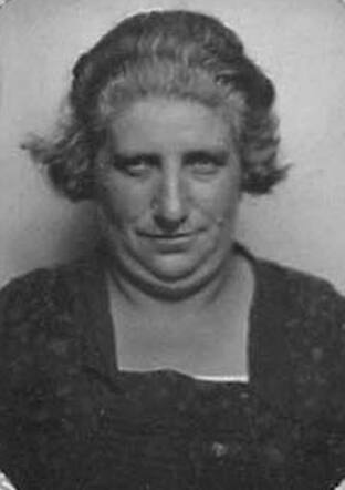 Bron: Stadsarchief Amsterdam Marktvergunning   Sara Slap-Kesnig 1-5-1870  21-5-1943 kaart dd 17-9-1929  kaart nr 745-13997