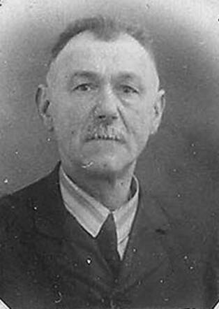 Bron: Stadsarchief Amsterdam Marktvergunning   Simon Gotlib 10-3-1869 Grave  kaart dd 1-12-1923 kaart nr 745-1383