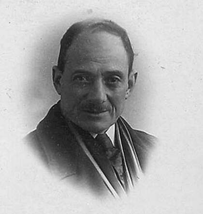 Bron: Stadsarchief Amsterdam Marktvergunning   Simon Overste  22-7-1868  26-3-1943