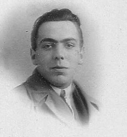 Bron: Stadsarchief Amsterdam Marktvergunning   Willem van Gelderen 24-1-1901  28-2-1945 kaart dd 23-8-1926 kaartnr 745-7832