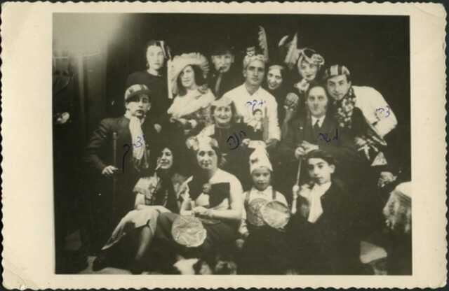 De familie Kon met Poerim