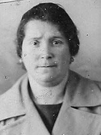 Fanny Knegje-Biet kaart 745-2057