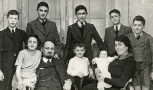 Het gezin Emanuel in februari 1940