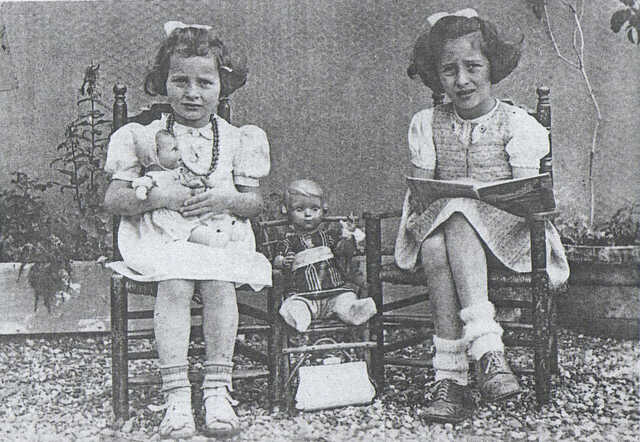 Judith and Elly Mirjam (left) Gross