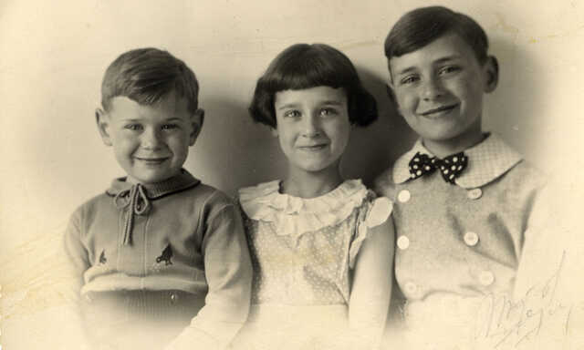 From left to right: Hans-Jozef, Hanny en Jacques Cohen