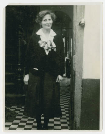 Hedwig Straus-Levita omstreeks 1942