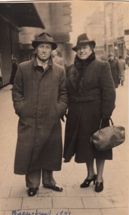 Hijman Wurms met zijn echtgenote, 1941