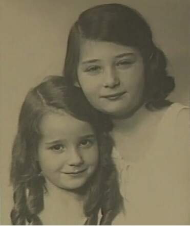 Hildegard (Hilde) Baumann met haar zusje