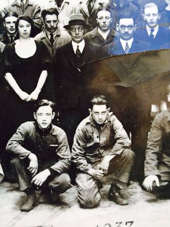 Personeelsfoto Autogarage J.L. Spoormaker in Rotterdam