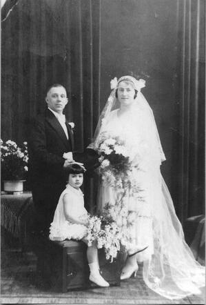 Jetje en Esther en Philip van den Berg