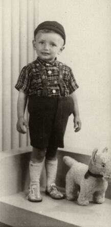 Josuah (Yankl) Zuckerkandel in 1941