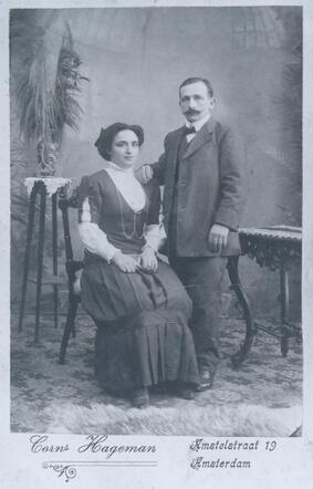 Leendert Braadbaart met zijn vrouw, omstreeks 1900