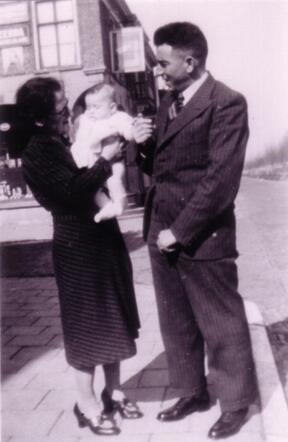 Meijer Leman with his parents Abraham and Annette Henriët Leman-Kroonenberg
