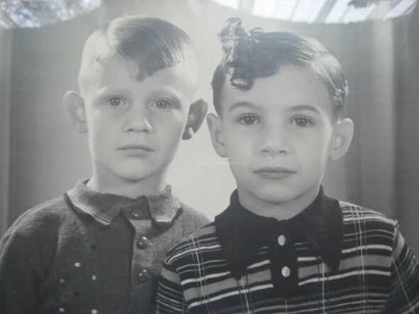 Jacob (Jaap) van Lochem (rechts) met zijn neef Jaap van Lochem (die de oorlog overleefde)
