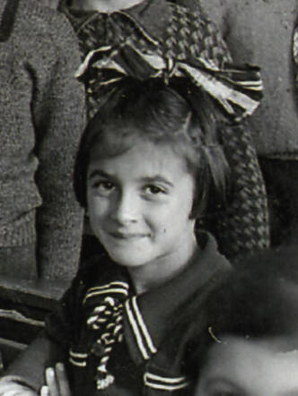 Rosine Mandelkern- school photo from 1939